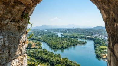 Ode to Rhône river wine